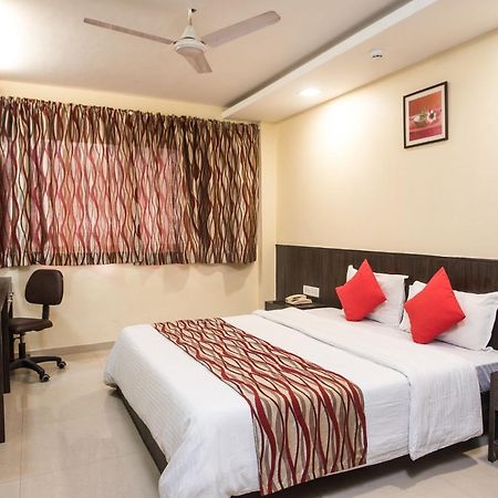 Hotel City Point Dadar Мумбаи Экстерьер фото