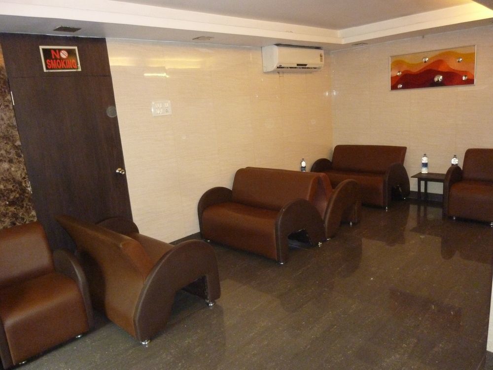 Hotel City Point Dadar Мумбаи Экстерьер фото