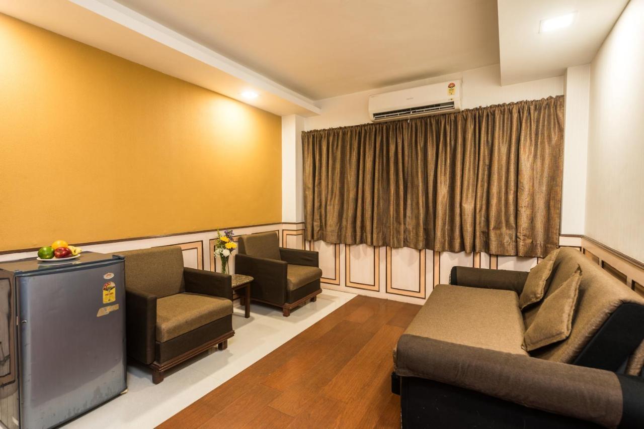 Hotel City Point Dadar Мумбаи Экстерьер фото